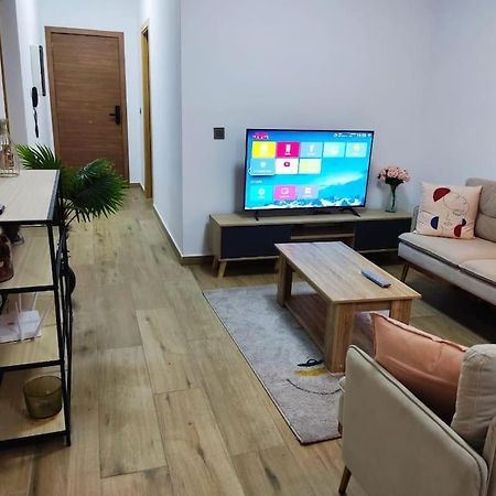 Superbe Appartement Avec Parking Gratuit Et Garde Дакар Екстериор снимка